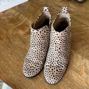 Leopard booties